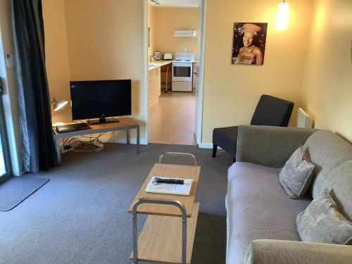 Two-Bedroom Apartment with Private Bathroom