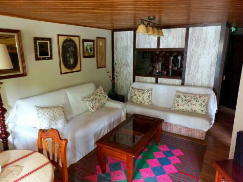  Casa Os Gallardos, Unterkunft in Quiroga