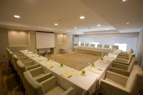 M.A. Hotel Sevilla Congresos - image 5