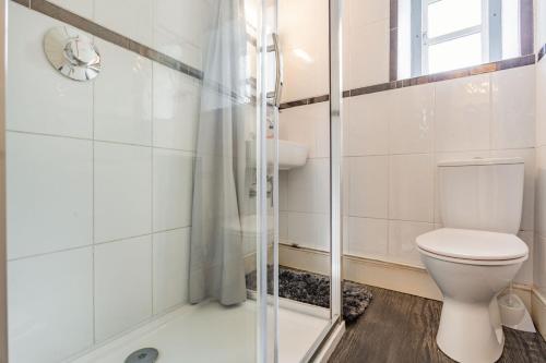 Hillside Cottage Bath - image 6