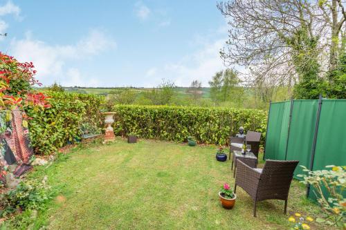 Hillside Cottage Bath - image 2