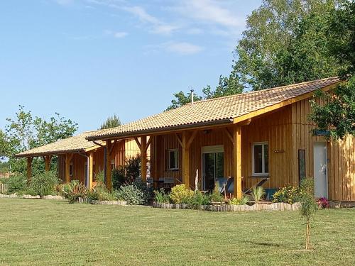 Maisons en bois avec terrasses proche Océan gîte à louer Grayan-et-l'Hôpital