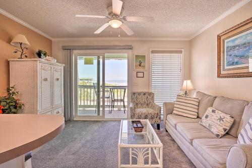 Isle of Palms Beachfront Condo with Balcony and Pool!