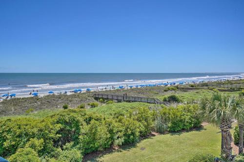 Isle of Palms Beachfront Condo with Balcony and Pool!