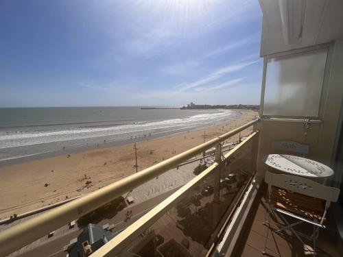 Studio 2* avec balcon face à la mer, ascenseur, proche plage et commerces, 2 pers. - FR-1-197-387 - Location saisonnière - Les Sables-d'Olonne