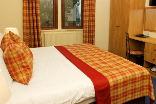 The Pipers' Tryst Hotel - main image