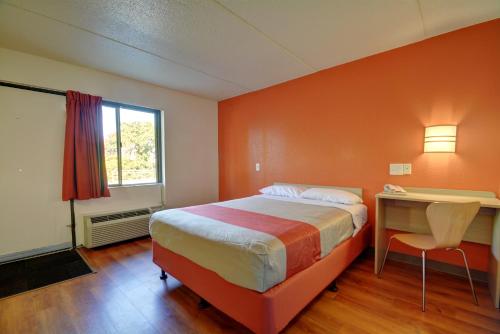 1 queen bed