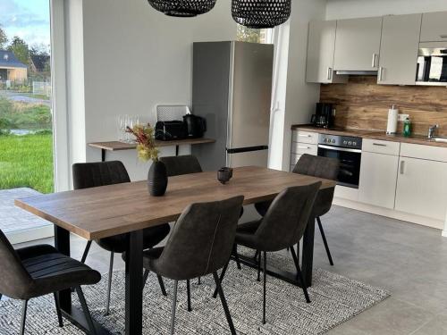 virtuve, Kuh Blick Ferienhaus Sehestedt in Stadland