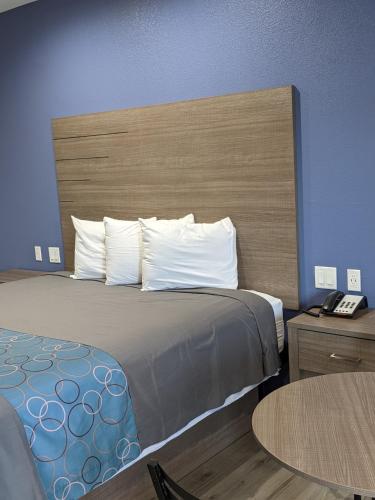 Holiday Inn motel – Aransas Pass, TX