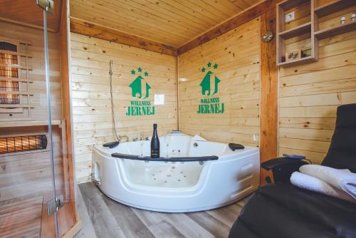 bain à remous, Apartments Jernej with Onsite Wellness in Pisece