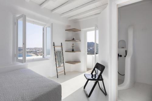Villa Agapi, 2 min walk to the beach & heated pool, by Red Windmill Villas, Калафатис (фото 9)