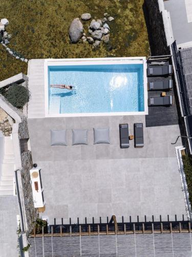 Villa Agapi, 2 min walk to the beach & heated pool, by Red Windmill Villas, Калафатис (фото 7)