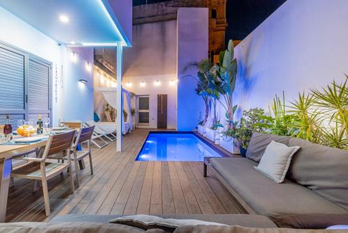 VLVilla - Villa de lujo en Valencia con piscina privada y sala de cine