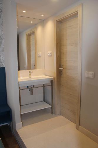 ห้องน้ำ, Modo Hotel Apartamento in ปาร์ลา