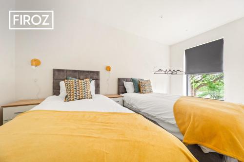 Large Contractor House In Leeds By Firoz Property Management gîte à louer Middleton