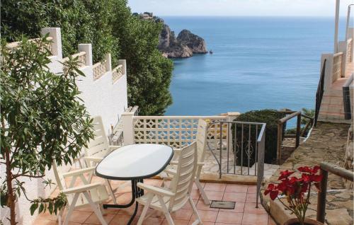 Costa Nova - image 5