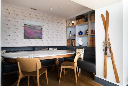 The Land's End Hotel - image 8