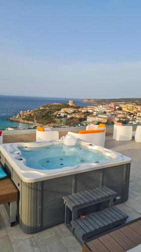 La Contessa Pool & Sea View