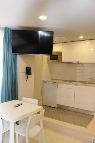 Kitchen, Modo Hotel Apartamento in Parla
