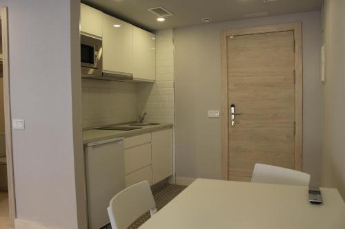 Kitchen, Modo Hotel Apartamento in Parla