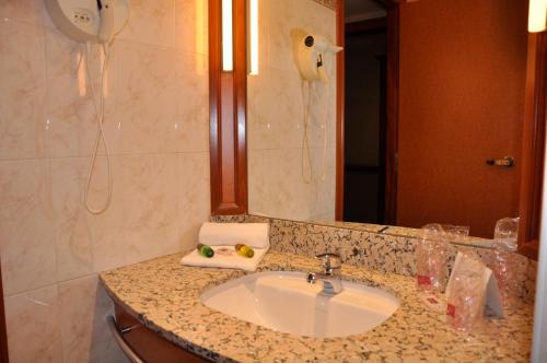 Mercure Andorra Room Type - Quadruple Room