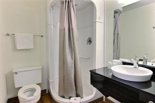 2 double beds