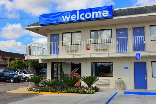 Motel 6-Kingsville, TX