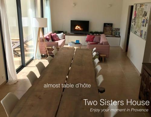 Two Sisters House, Private pool & bike storage, Mont-Ventoux, lac Palivettes, Child-friendly in Malaucene