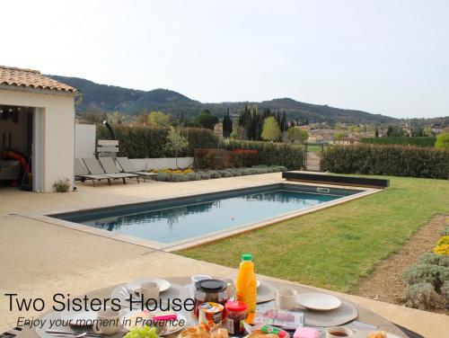 Two Sisters House, Private pool & bike storage, Mont-Ventoux, lac Palivettes, Child-friendly