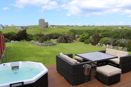 Luxury Lodges in Doolin Village with Hot Tubs