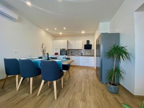 ห้องครัว, VERT Apartman in รูเบซี