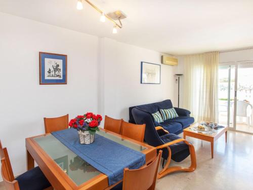 Apartment Las Sirenas by Interhome in Hospitalet de lInfant