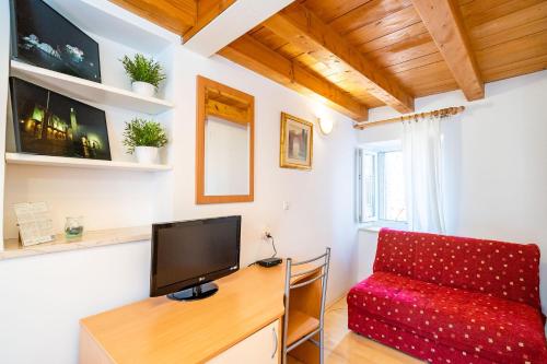 Foteza Apartments - image 10