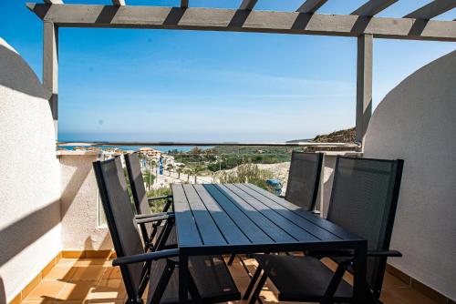 Apartment with Sea View image 2