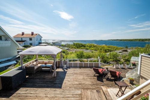 Large and cozy accommodation on Donso with ocean view - Donsö