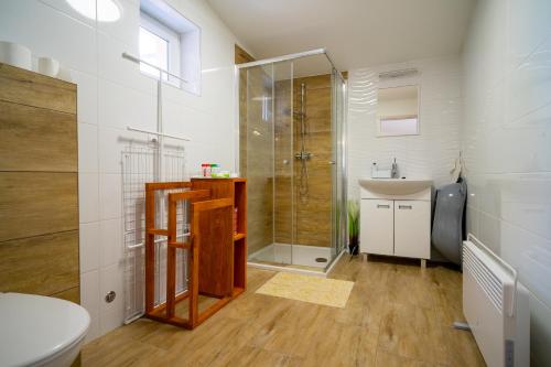 Baie, Pipacs Apartmanház (Pipacs Apartmanhaz) in Harkany