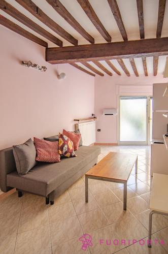  Inzani 8, Ferienwohnung in Parma