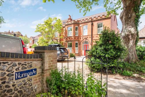 Stunning Central Henley Holiday Home gîte à louer Wargrave Railway Station