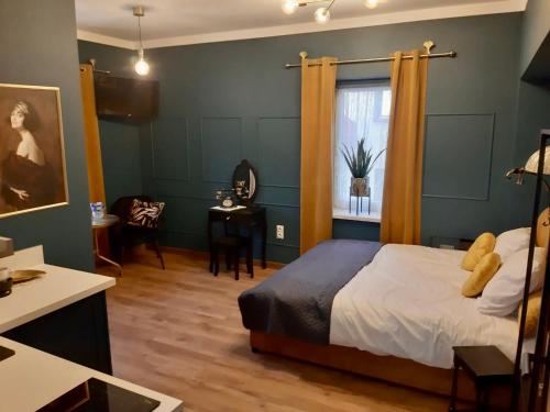 1 queen bed