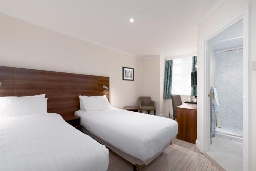 Standard Twin Room room in Best Western Carlton Hotel