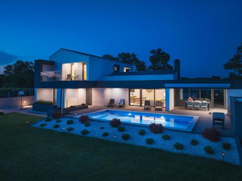 Three-Bedroom Holiday Home