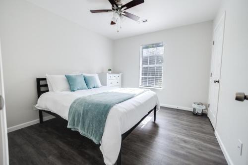 Trailside Townhouse - Close to Downtown & Bike Trails in Bentonville, USA