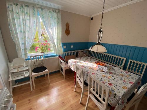 주방, Spjutsbygds Gårds Bed and Breakfast (Spjutsbygds Gards Bed and Breakfast) in 뢰데뷔