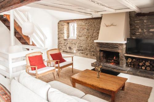 CASA TON, junto a Baqueira y Aigüestortes (CASA TON, junto a Baqueira y Aiguestortes) in Isila