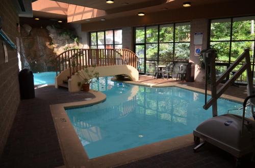 Zoders Inn and Suites - Accommodation - Gatlinburg