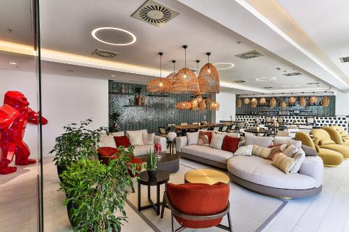 Pub/Lounge, Hotel Plaza in Slovenska Beach