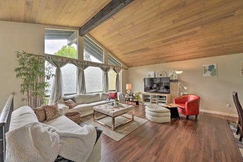Modern-Style Home about 13 Miles to Dtwn Seattle! - image 6