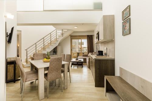 2 bedrooms, 3 beds