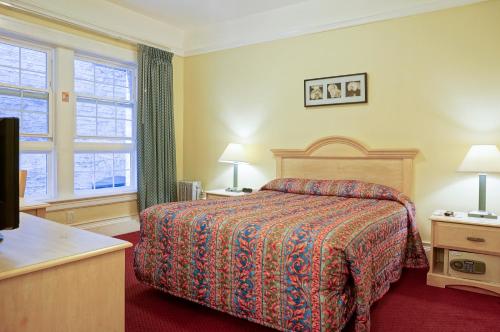 Grant Hotel - image 4