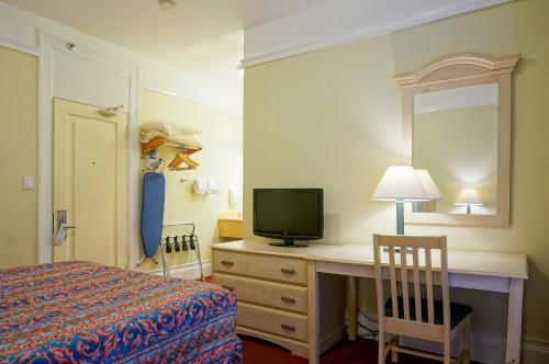 Grant Hotel - image 5
